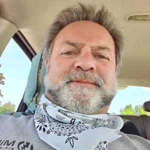 Meet your Posher, Lee